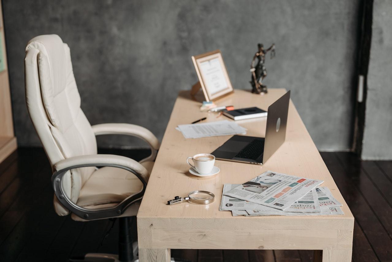 Comment optimiser son espace de travail à la maison - La Maison de la Housse®