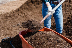 Le Guide Ultime pour Réussir son Compost à la Maison - La Maison de la Housse®