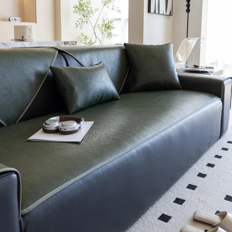 LineProtect™ – Protège Canapé Design Imperméable & Antidérapant en Simili Cuir