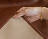 LineProtect™ – Protège Canapé Design Imperméable & Antidérapant en Simili Cuir