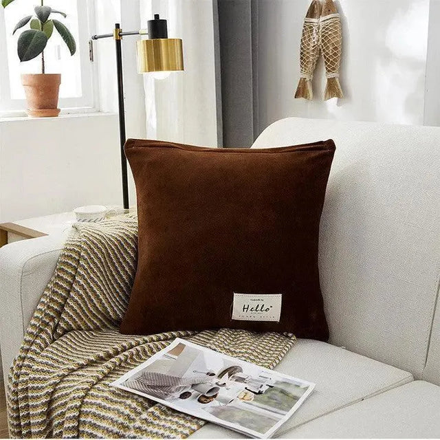 housse-de-coussin-en-velours-marron – La Maison de la Housse
