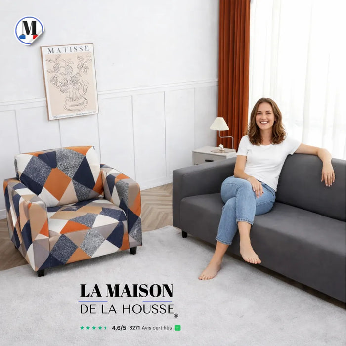 image salon avec une housse pour canapé